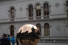 DSC_1513a.005.Esfera dentro de otra, Arnaldo Pomodoro